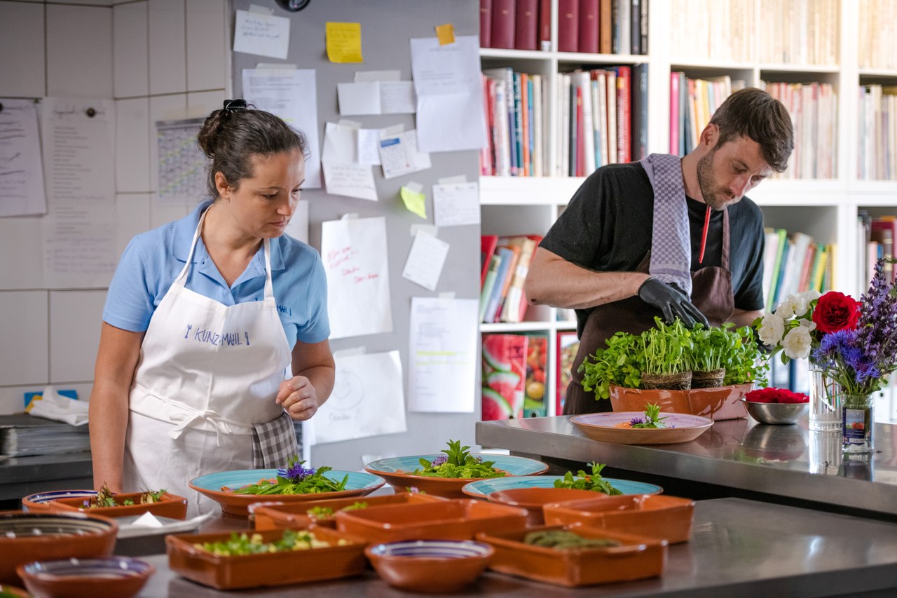 Faktor unseres Erfolgs als Caterer in Köln: die Mitarbeiter, Basis für gute Referenzen