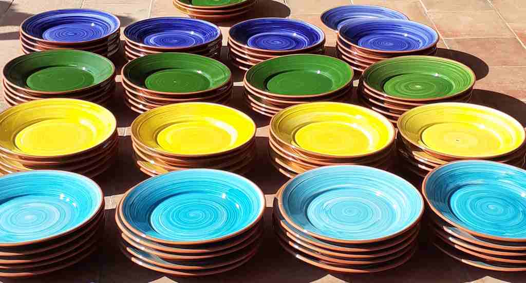 Platten in Portugal stehen bereit für Catering Kunz-Mahl Köln