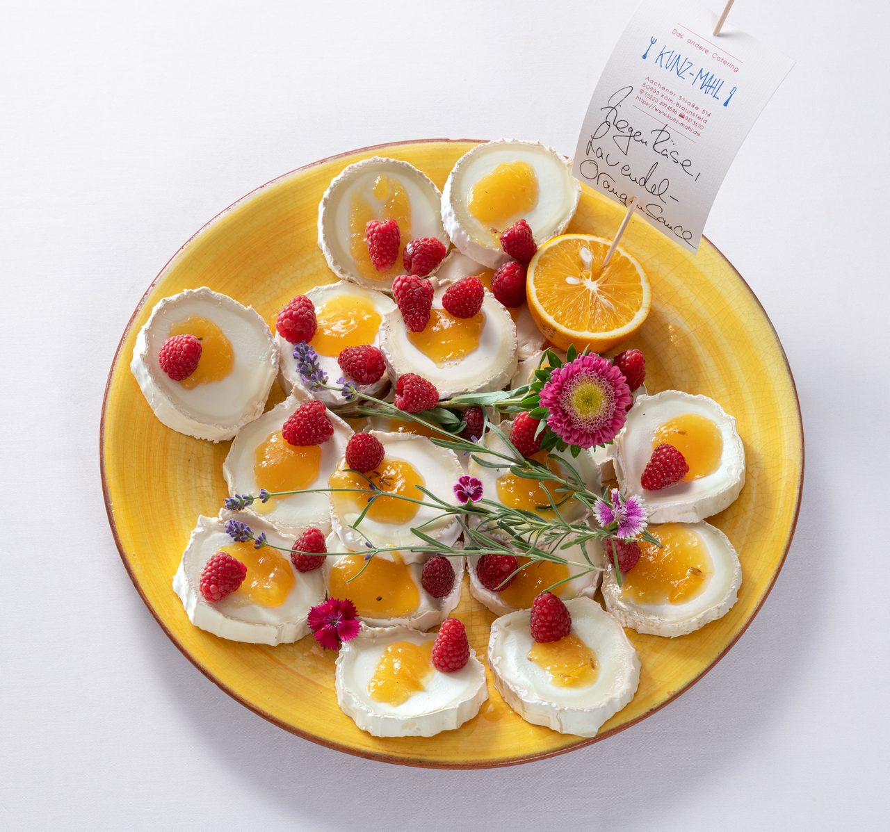 Zum Finale: Ziegenkaese mit Lavendel und Orangensauce