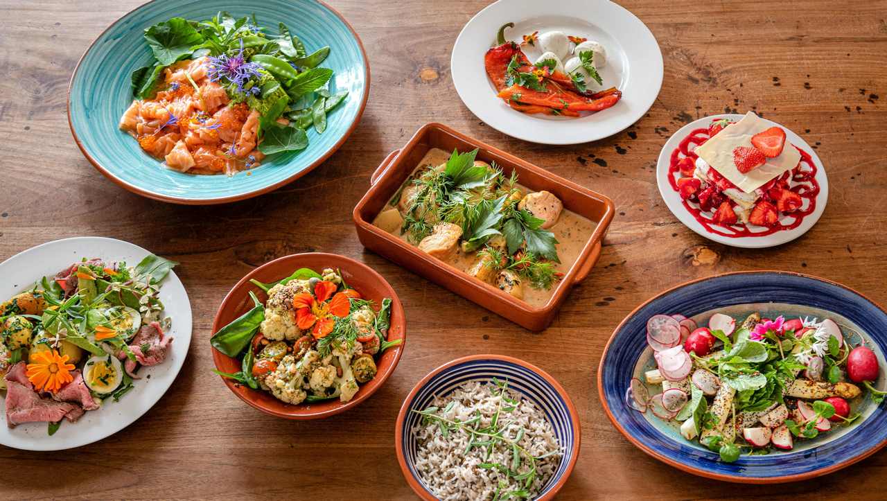 Komplettes Menue So lange Corona und COVID unser Leben stoerten und immer noch bremst, liefert Catering Kunz-Mahl leckere schmackhafte Gourmet Menues nach Hause in Koeln und Umgebung ab zwei Personen